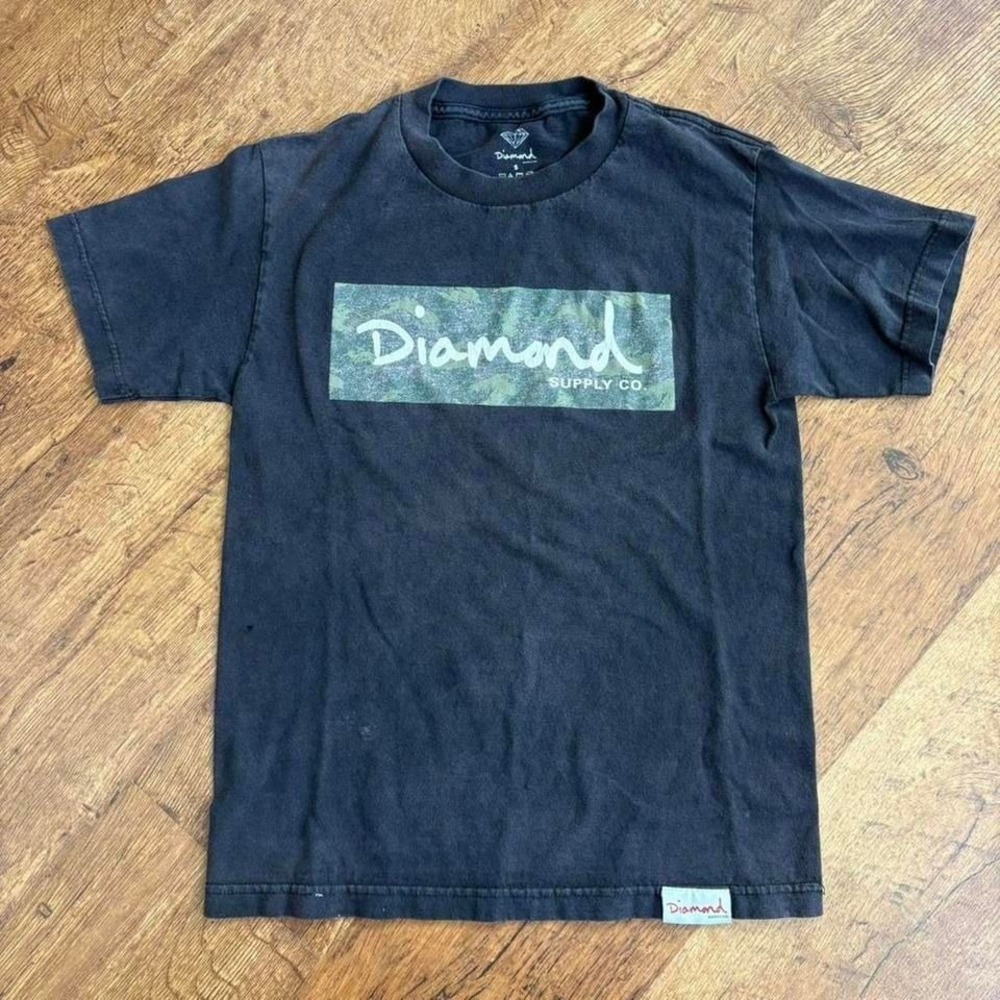 75. super faded‎ black Diamond Supply Co. with camo print t-shir